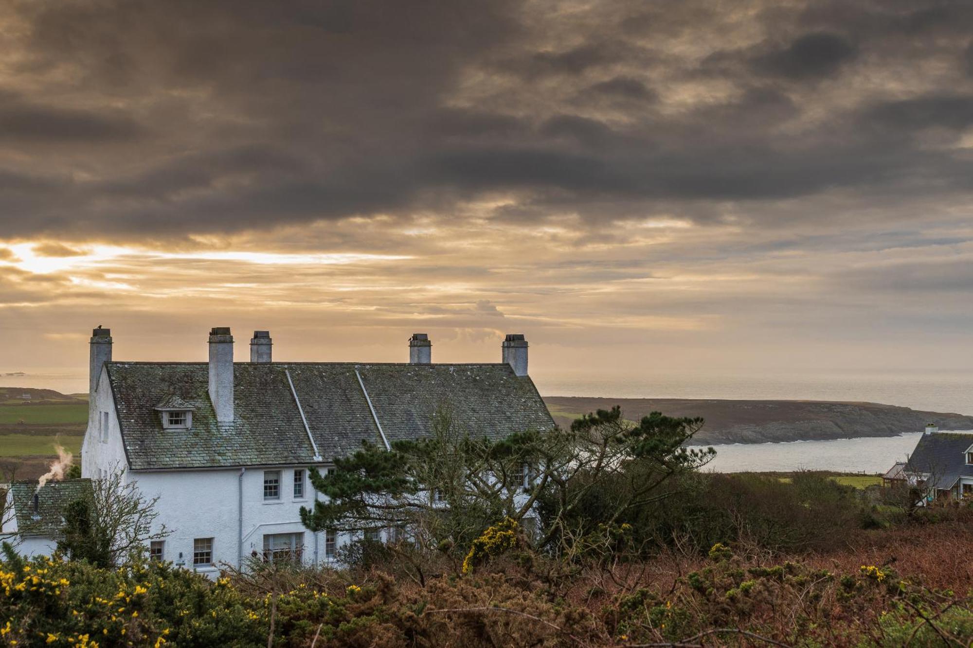 Tan Y Cytiau Villa Holyhead Luaran gambar
